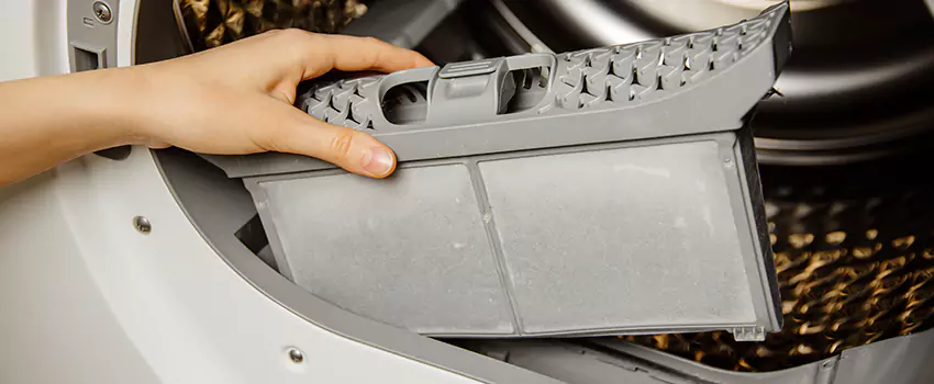 Signs Of A Clogged Dryer Lint Trap in Oakton, Virginia